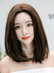 Wig in the long straight hair fashion realistic wig