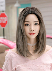Wig in the long straight hair fashion realistic wig